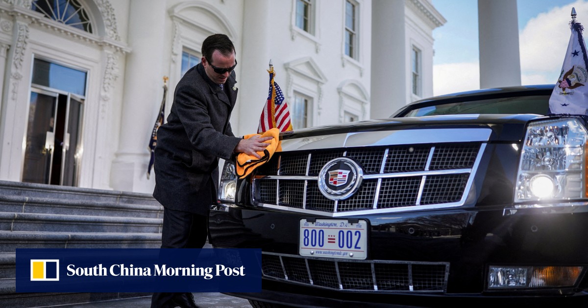 Millions of US federal workers offered 8 months’ pay to quit their jobs