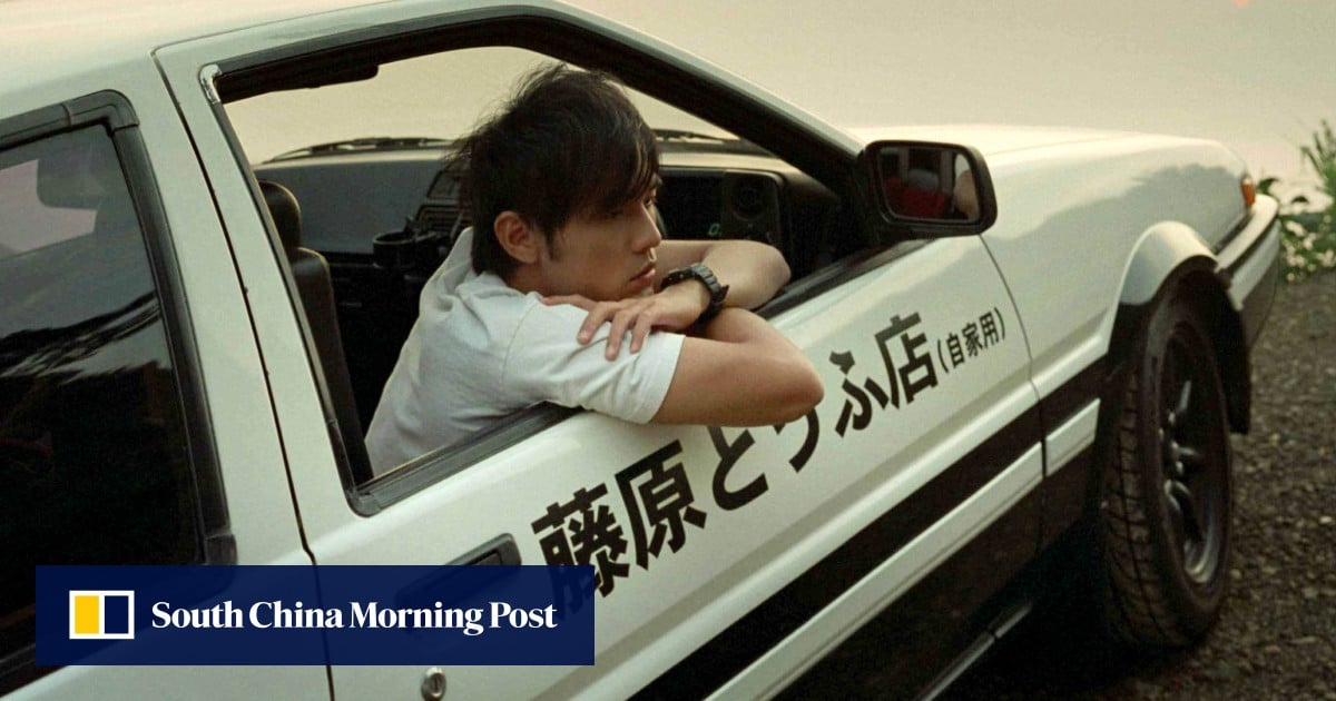 Holiday Films Compete for Attention in Theaters
