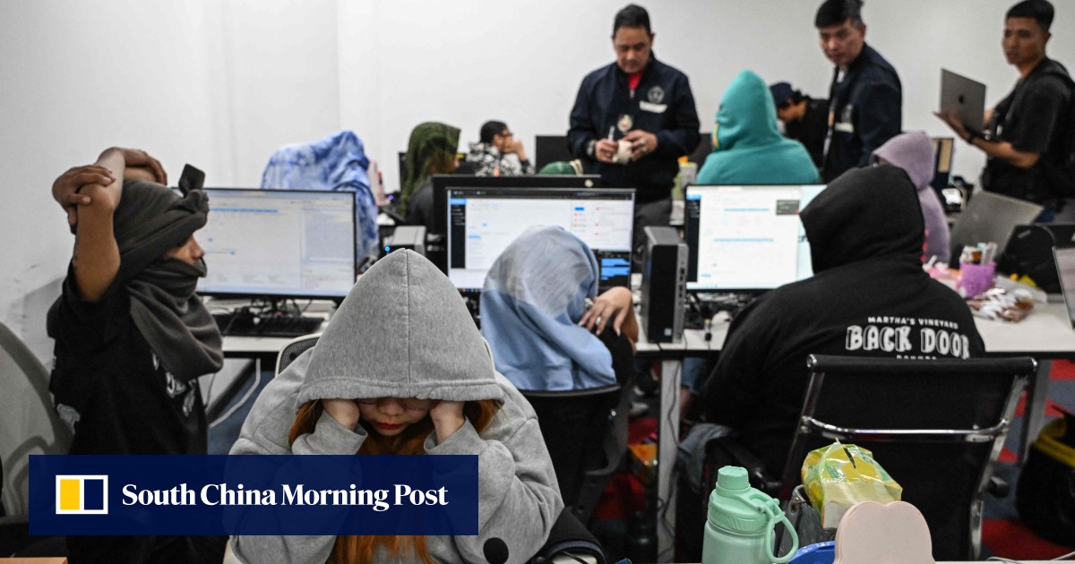 5 Chinese bosses among 450 arrested in Philippine scam farm raid ...