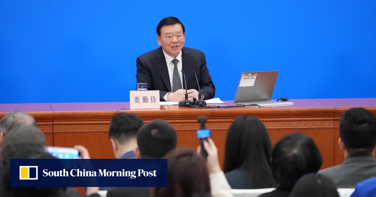 Hong Kong Strengthens Global Ties, Government Officials Emphasize Role in National Development