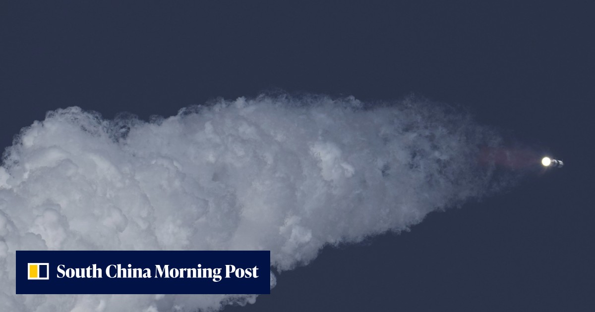 SpaceX loses contact with Starship spacecraft in test flight