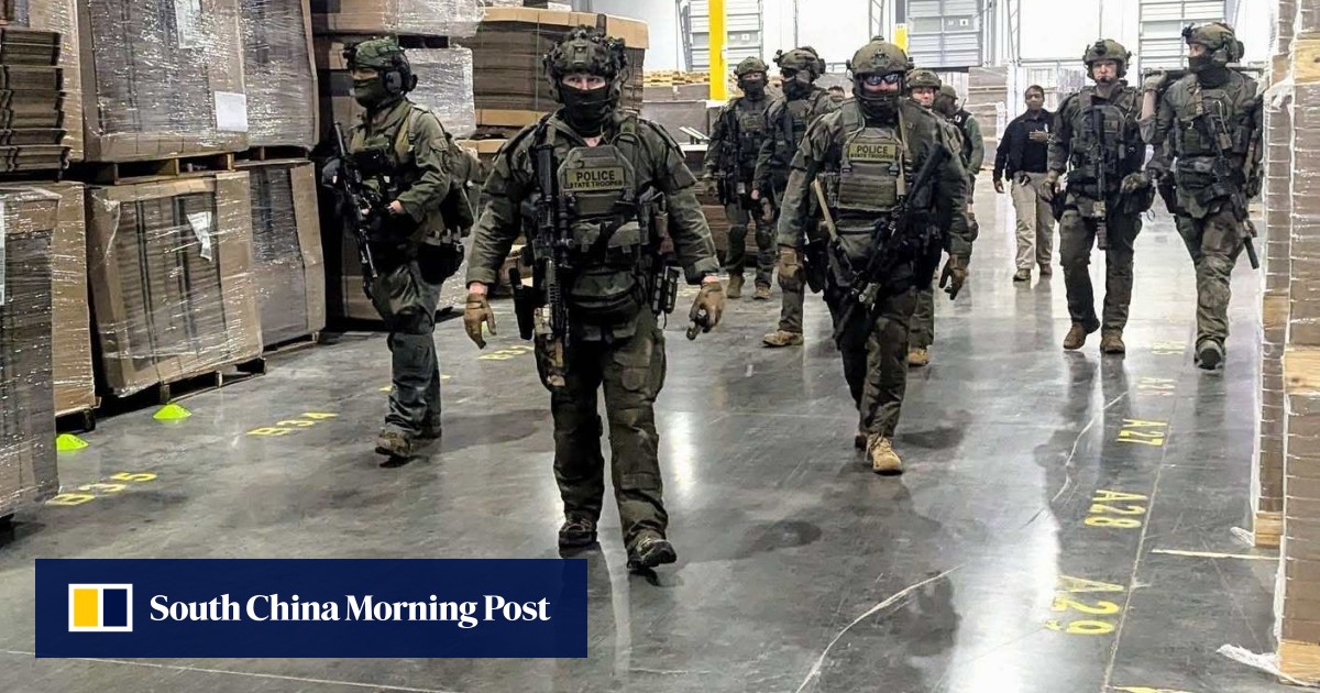 Chinesische Staatsbürger bei Razzia in US-Fabrik aus „grausamer“ ...