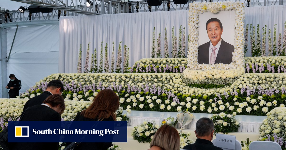 Vigil for Hong Kong’s Lee Shau-kee: political heavyweights, residents pay respects