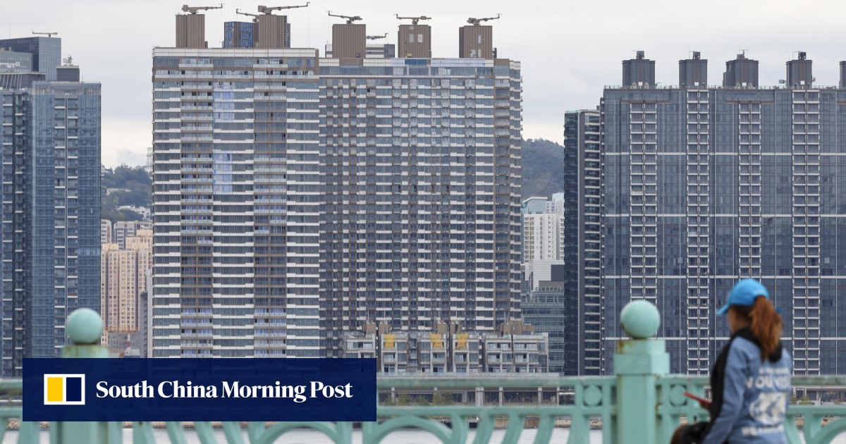 Hong Kong’s unsold homes reach all-time high as buyers hesitate amid tariff threats - SCMP (Picture 1)