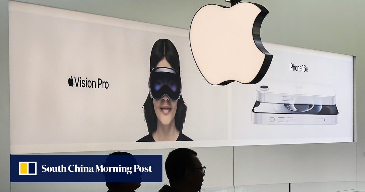 Apple’s iPhone prices slashed by up to a third in China amid competition with Huawei, Xiaomi - SCMP (Picture 1)