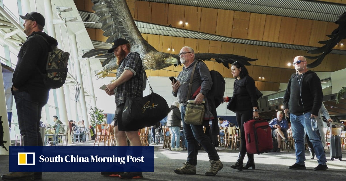 New Zealand reports record exodus, driving down net immigration