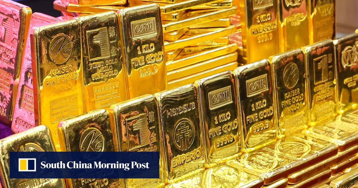 Rate cuts to fuel gold’s rally to US$3,600 by mid-2026, UBS strategist says - SCMP (Picture 1)