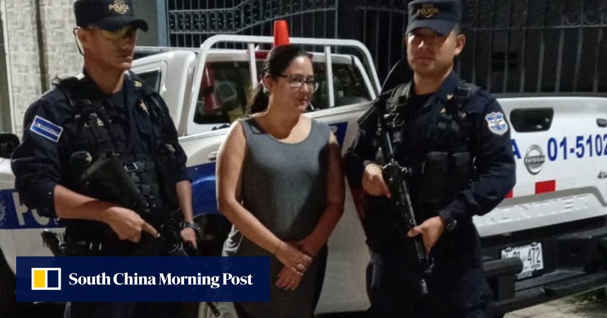 El Salvador arrests human rights lawyer helping deported migrants