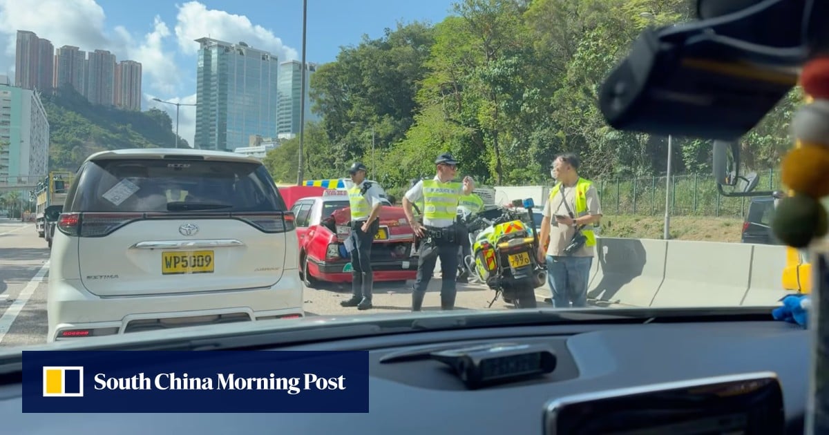 3-vehicle collision on Hong Kong highway injures 9, causes traffic jam