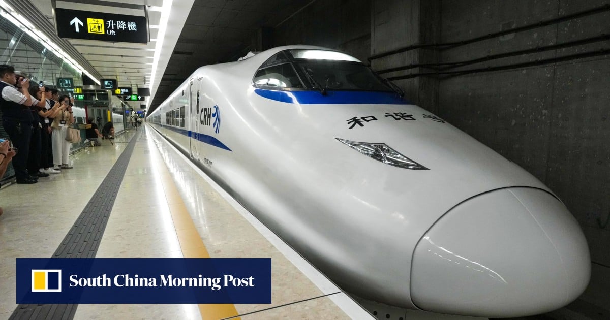 China’s airlines raise alarm as travellers ditch planes for bullet trains - SCMP (Picture 1)