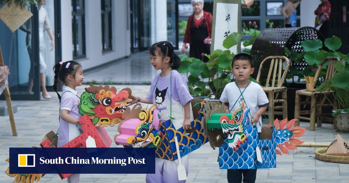As China’s Dragon Boat Festival, Children’s Day coincide, family tourism booms