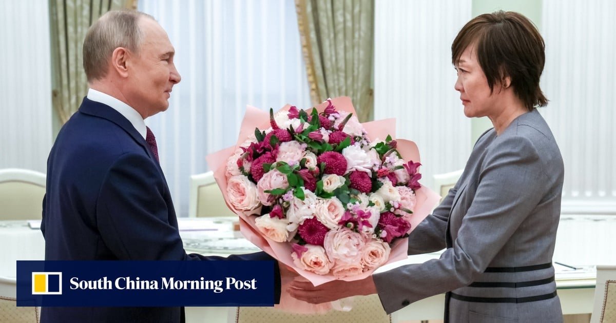 Putin Meets Akie Abe, Emphasizes Personal Diplomacy