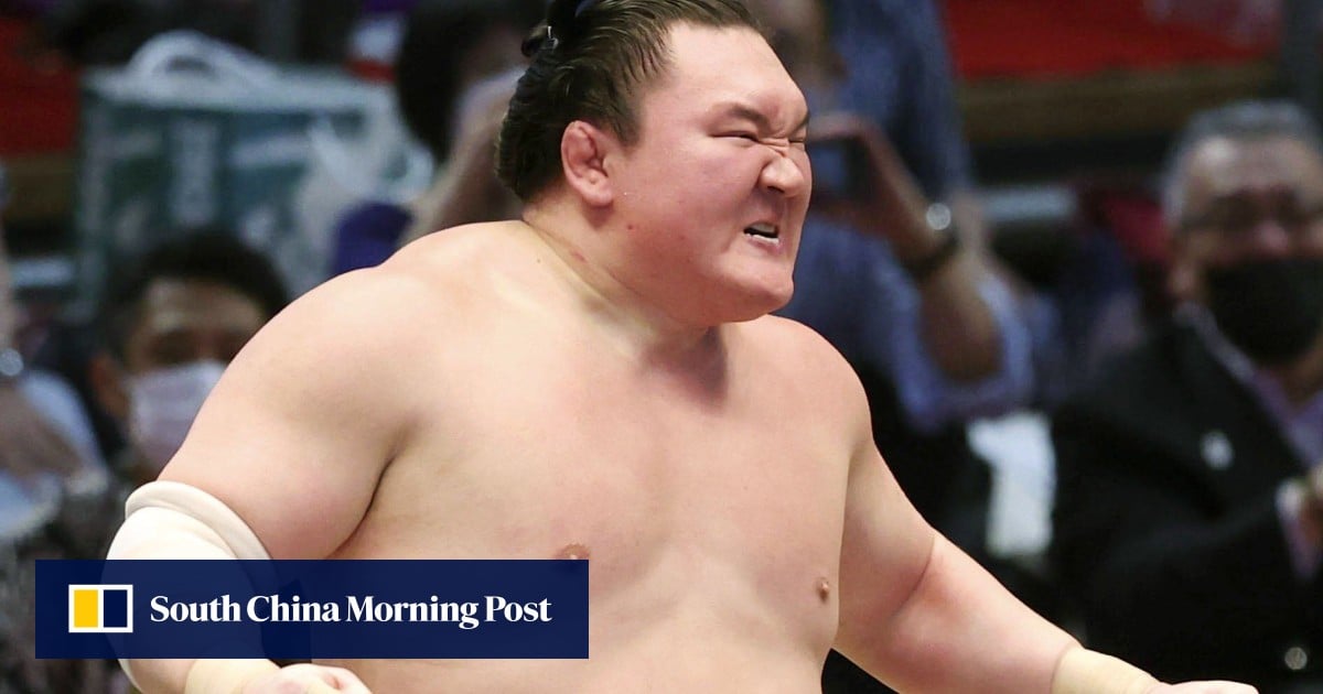 Scandalo nel Sumo: Hakuho si Dimette dopo Accuse di Abuso e Chiusura della Stalla