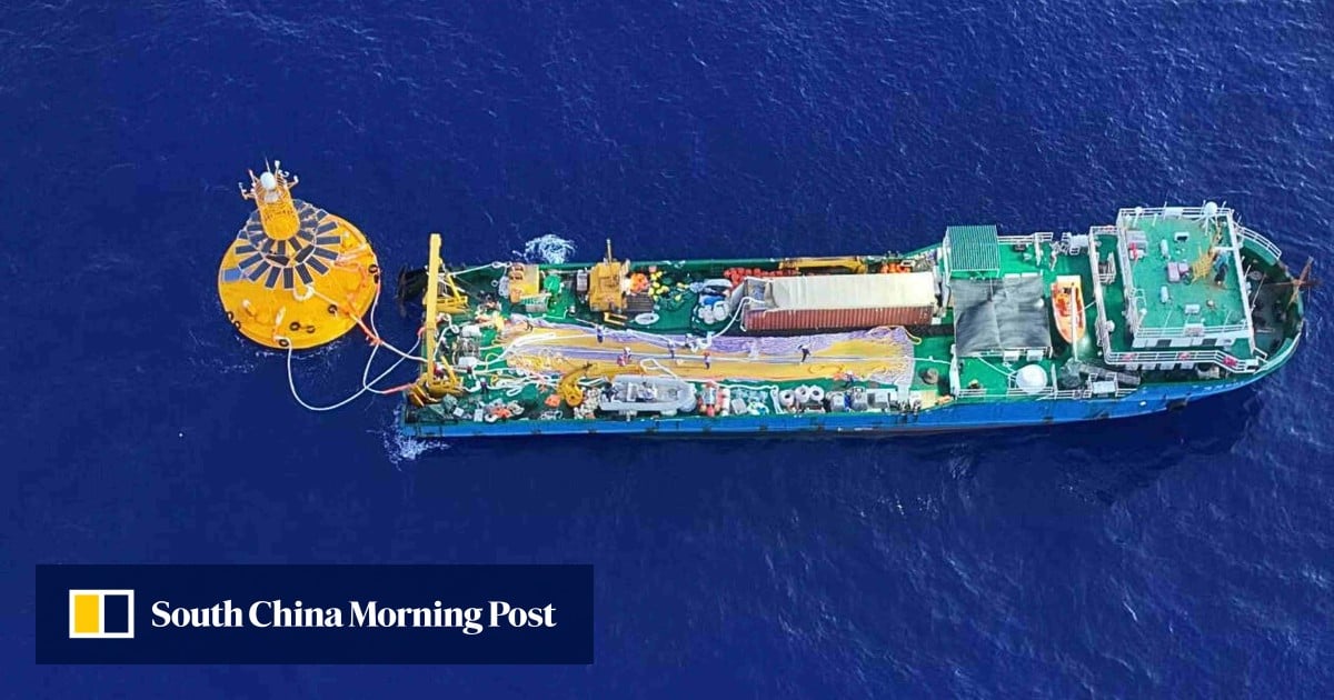 Chinese team deploys new all-in-one research buoy in the South China Sea