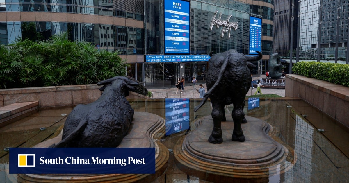 Hong Kong stocks cap weekly gain on earnings optimism