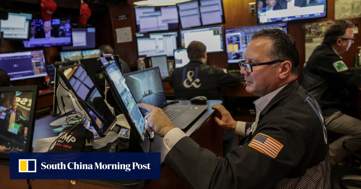Hong Kong stocks on track for weekly gain after US indexes refresh record highs
