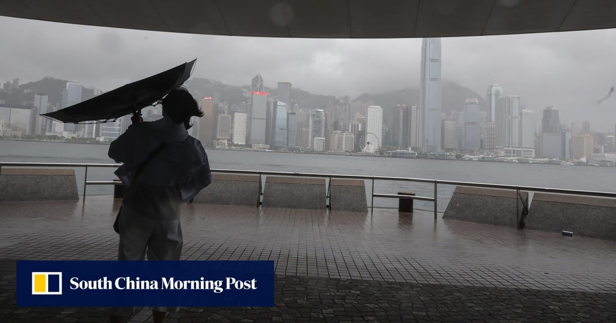 Storm Wipha: how did 4 Hong Kong Airways planes arrange to land amid T10?