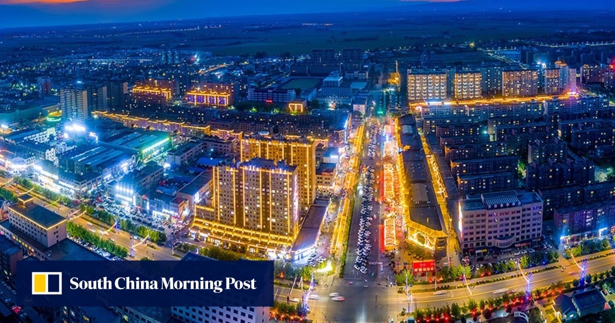 Chinese police mount Xinjiang manhunt for fugitive wanted over attack on 2 people