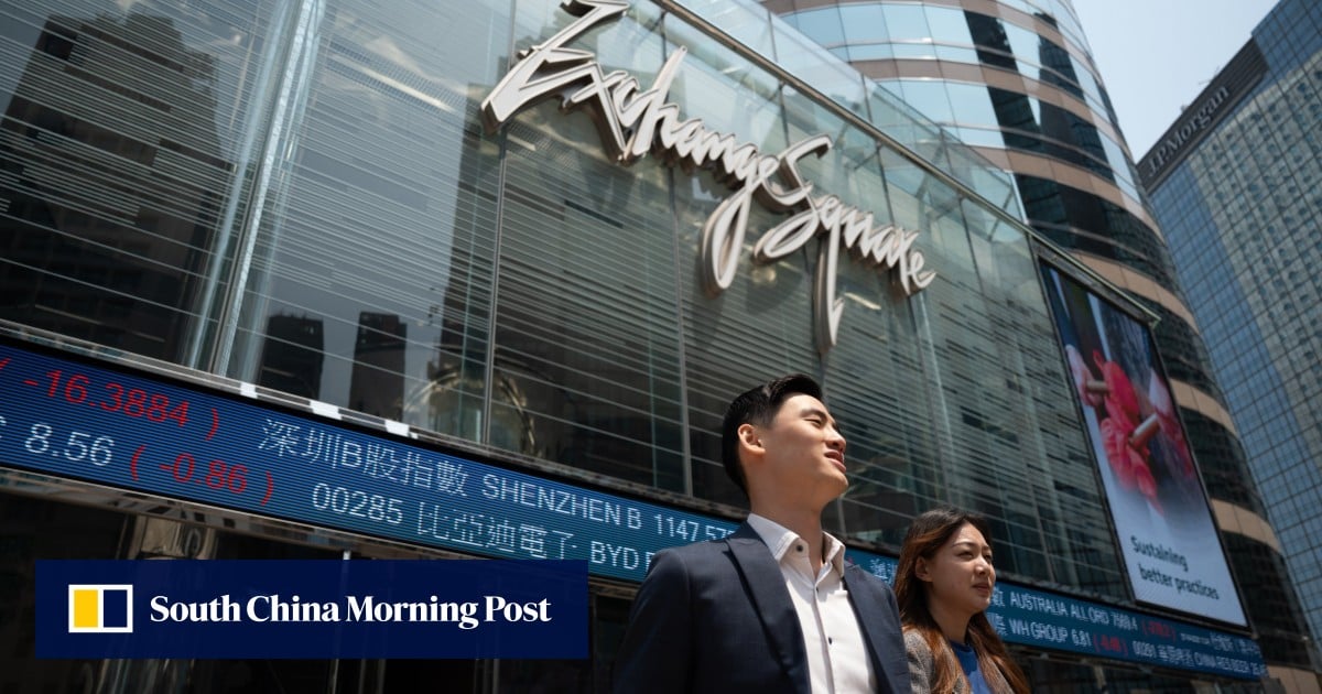 Hong Kong stocks head for 2-week low on Fed decision, China manufacturing data