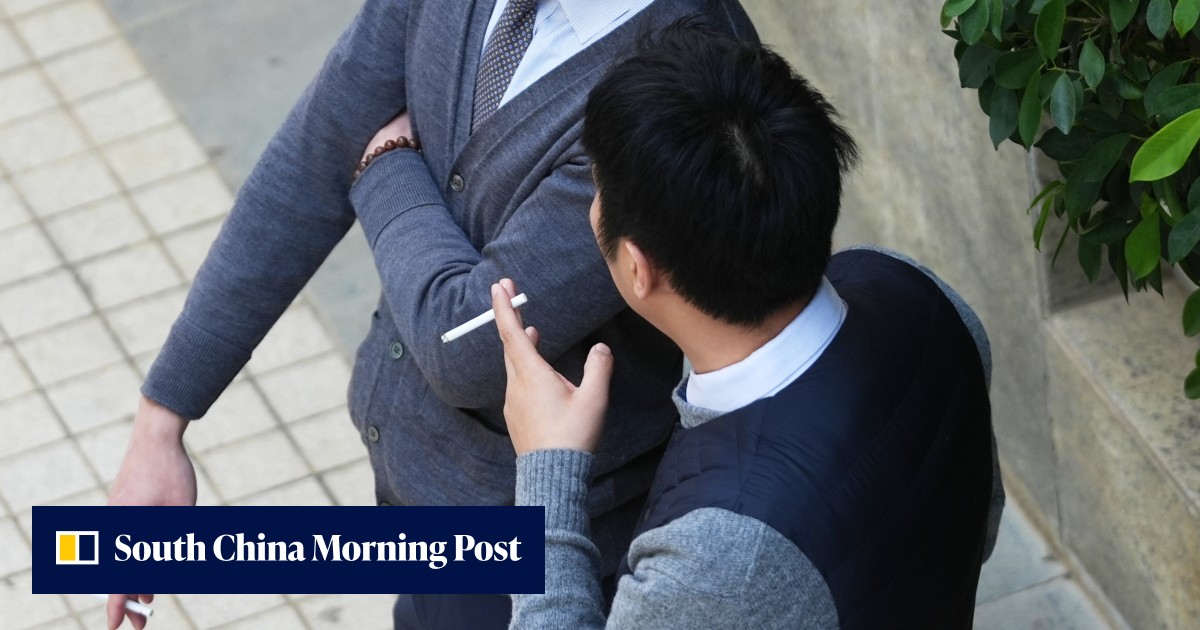香港タバコ管理担当者は、喫煙禁止を実施するときにボディカメラを使用するためにボディカメラを使用します