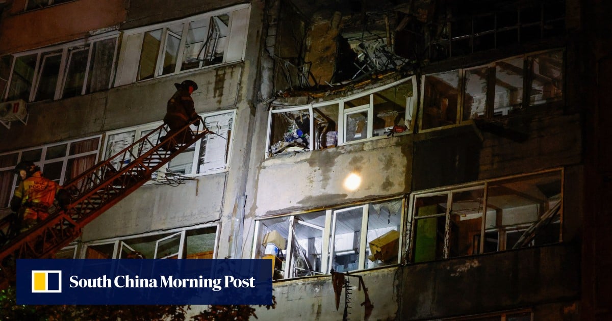 Russian Glide Bomb Kills 21 Civilians Collecting Pensions Donetsk