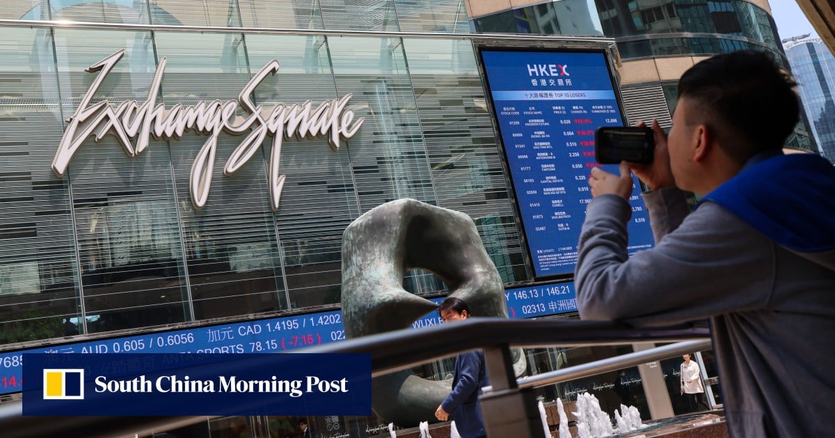 Hong Kong stocks waver ahead of Trump-Xi phone call