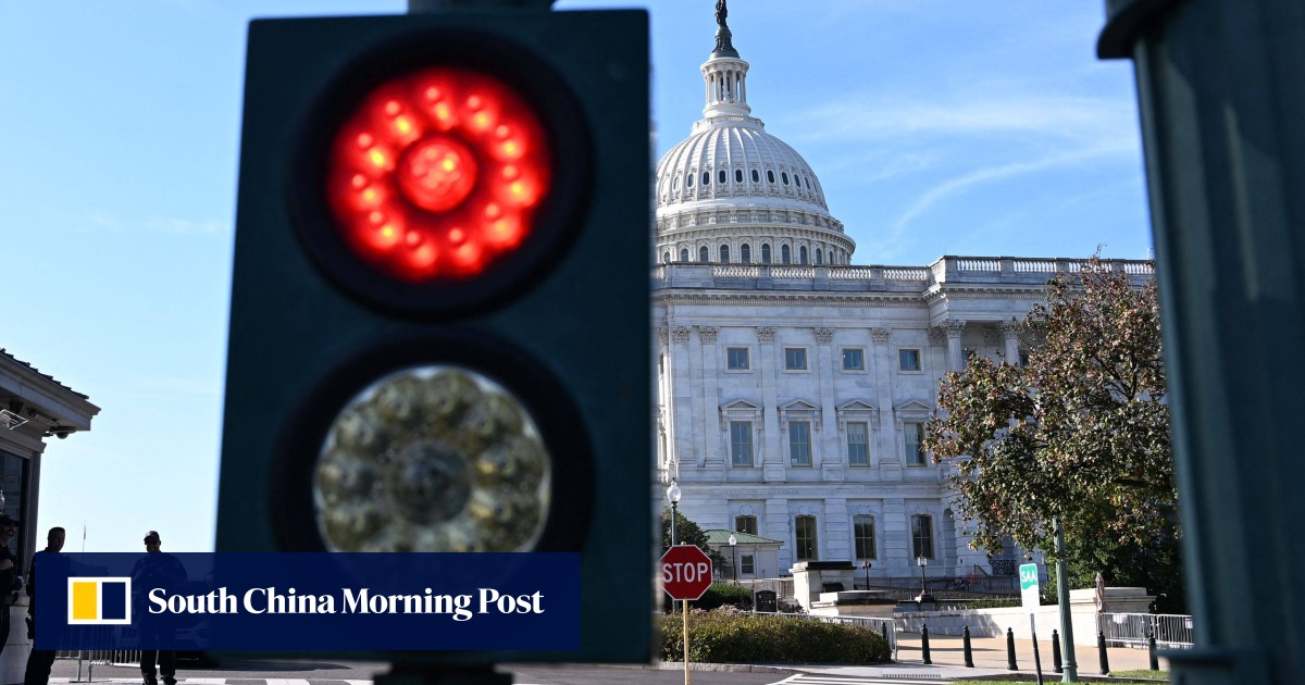 US government shutdown to drag into next week, as Senate funding vote fails