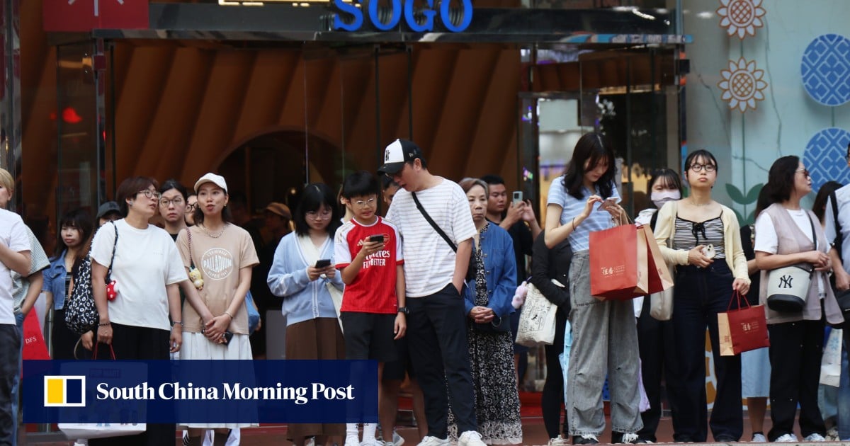 Hong Kong retailers, caterers enjoy National Day break business growth of up 20%