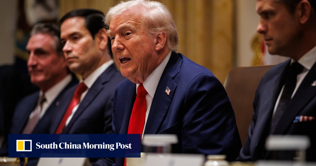 Trump threatens to halt Chinese imports – while counting on Xi Jinping to buy US soybeans