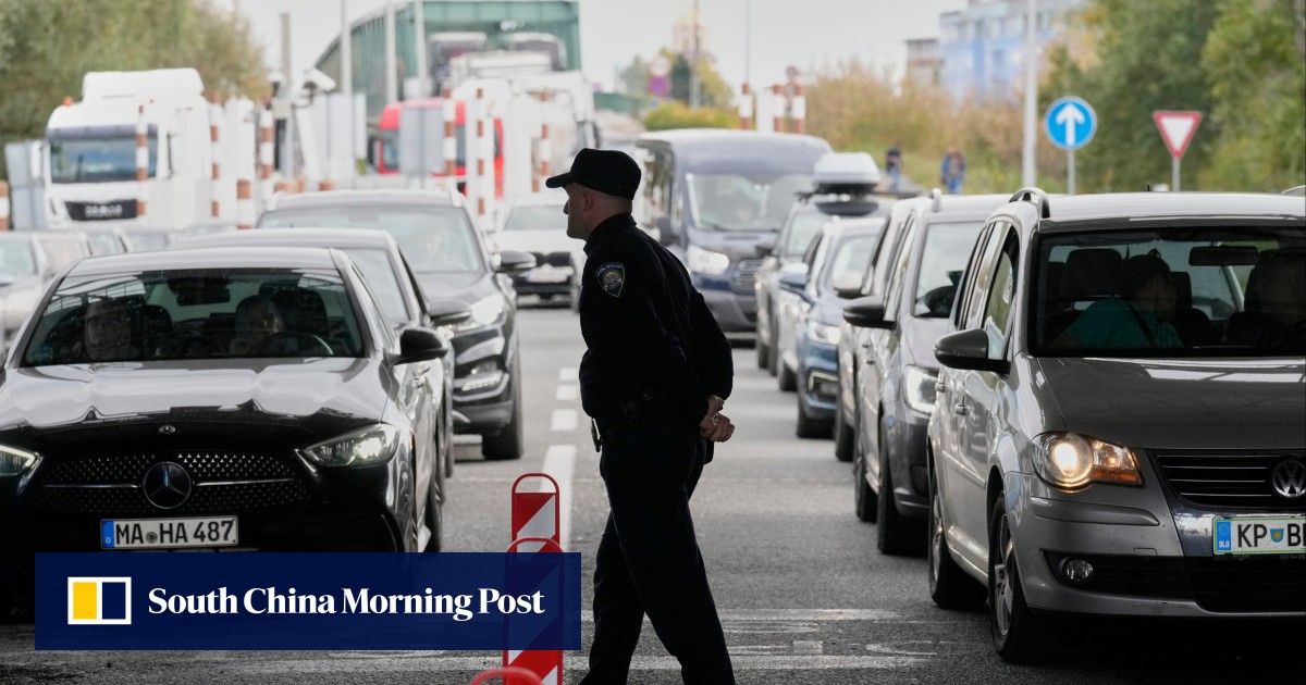 Europe begins automated border checks, with photographs and fingerprints