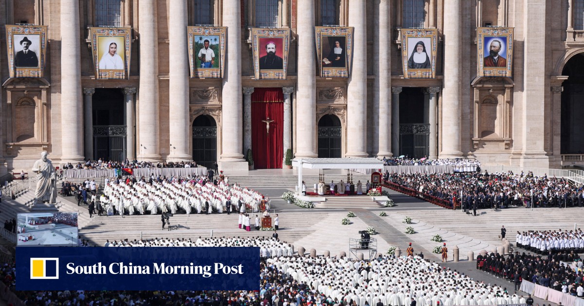 Nuns, teen influencer and ex-Satanic priest among 7 new saints