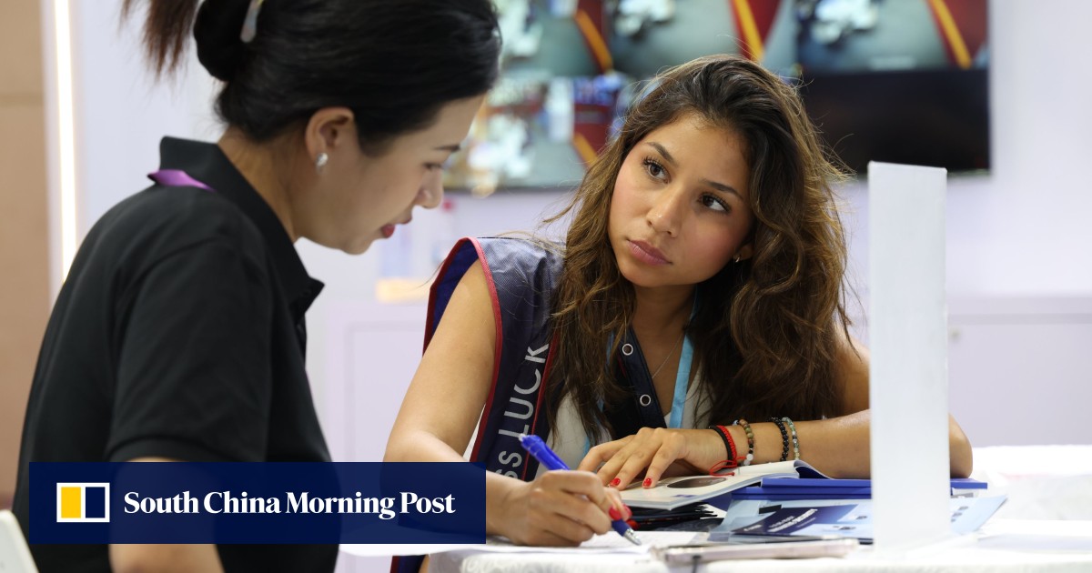 At China’s Canton Fair, exporters sense a warming trend in yuan settlements