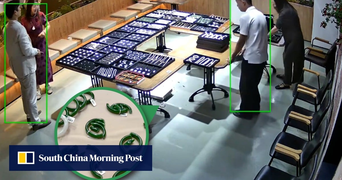 China shop clerk breaks jade bangles worth US$140,000; owner seeks no compensation