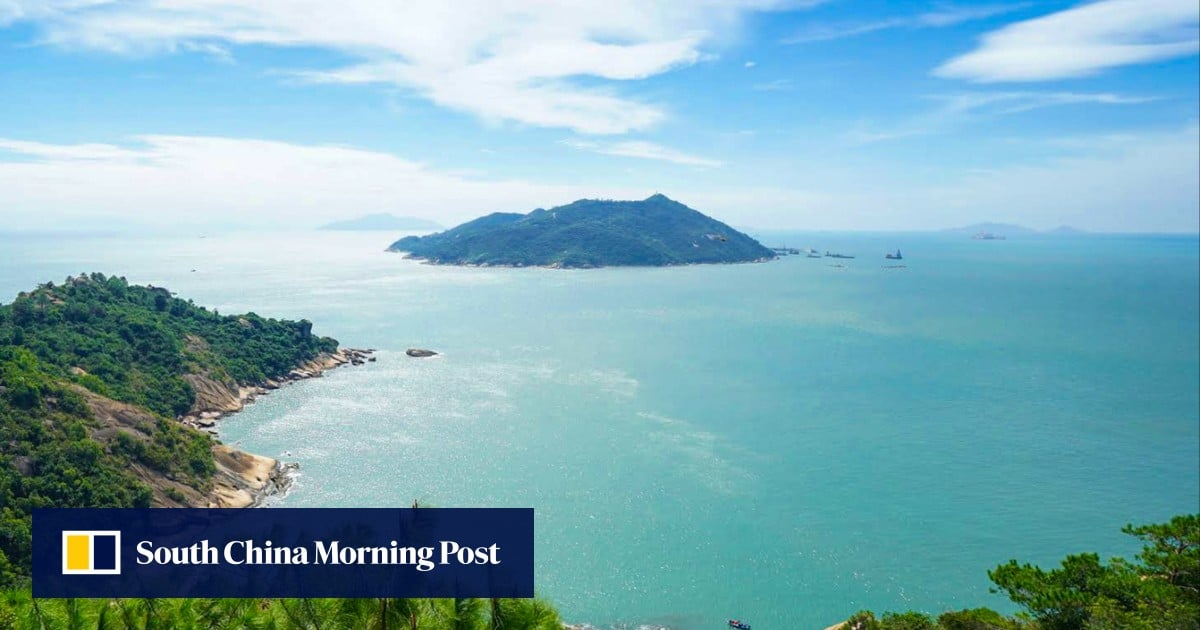 2 bodies found in waters off isolated island and Lamma in Hong Kong