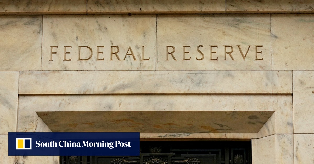 Hong Kong stocks hit week-high amid rising hopes of rate cut