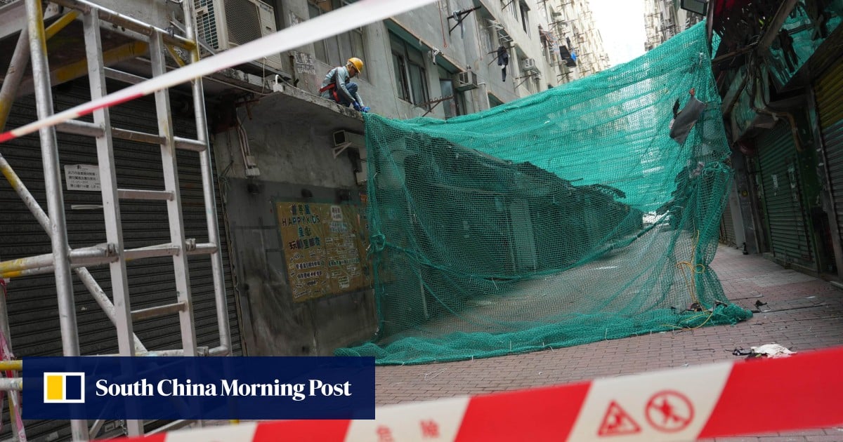 Scaffolding nets removed across Hong Kong as firms seek to meet 3-day deadline