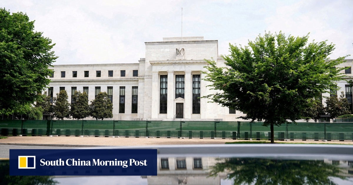 Hong Kong stocks on track to end up-and-down week little changed