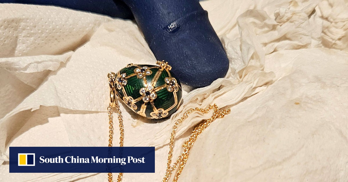 New Zealand police wait 6 days for swallowed Faberge pendant to exit suspect