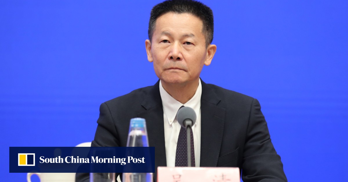 China’s CSRC pushes brokerages to build global banks and back tech self-reliance