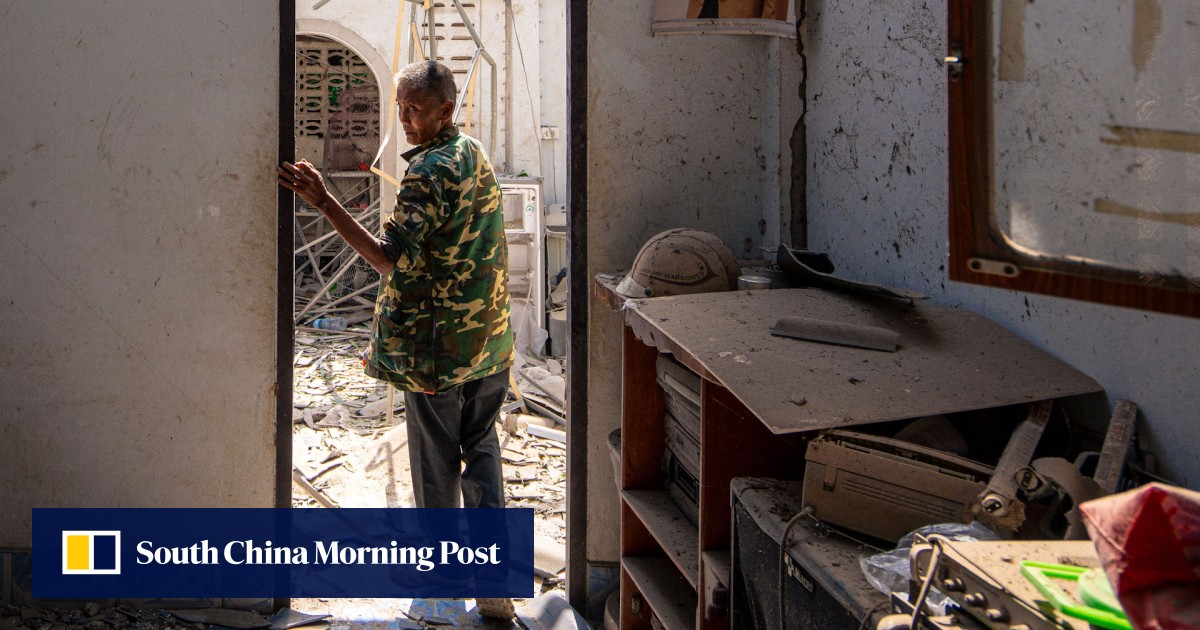 Hundreds of thousands displaced as fighting rages along Thai