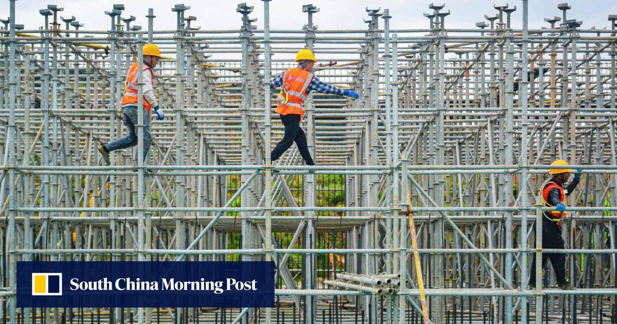 China orders local governments to settle bills to companies by year end