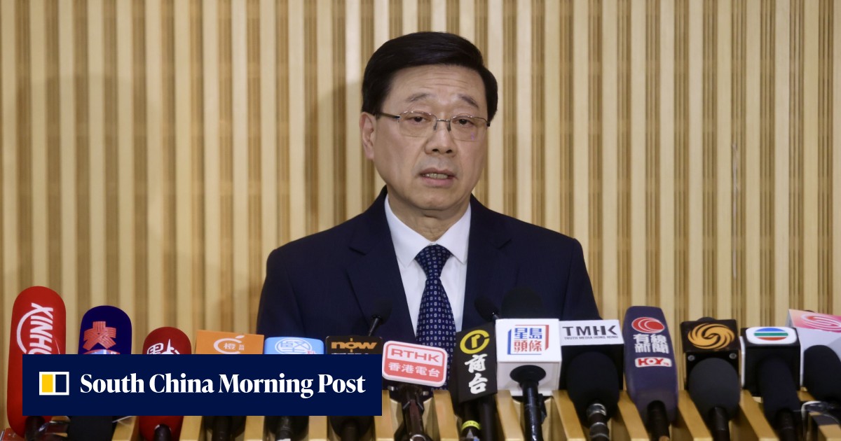 Hong Kong Leader to Brief Xi on Fire Aftermath