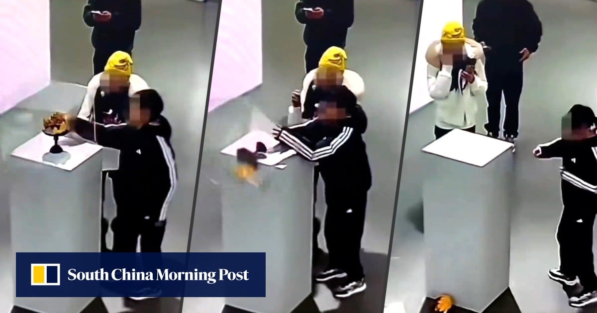China boy accidentally breaks US$280,000 gold crown on display; owner will not pursue damages