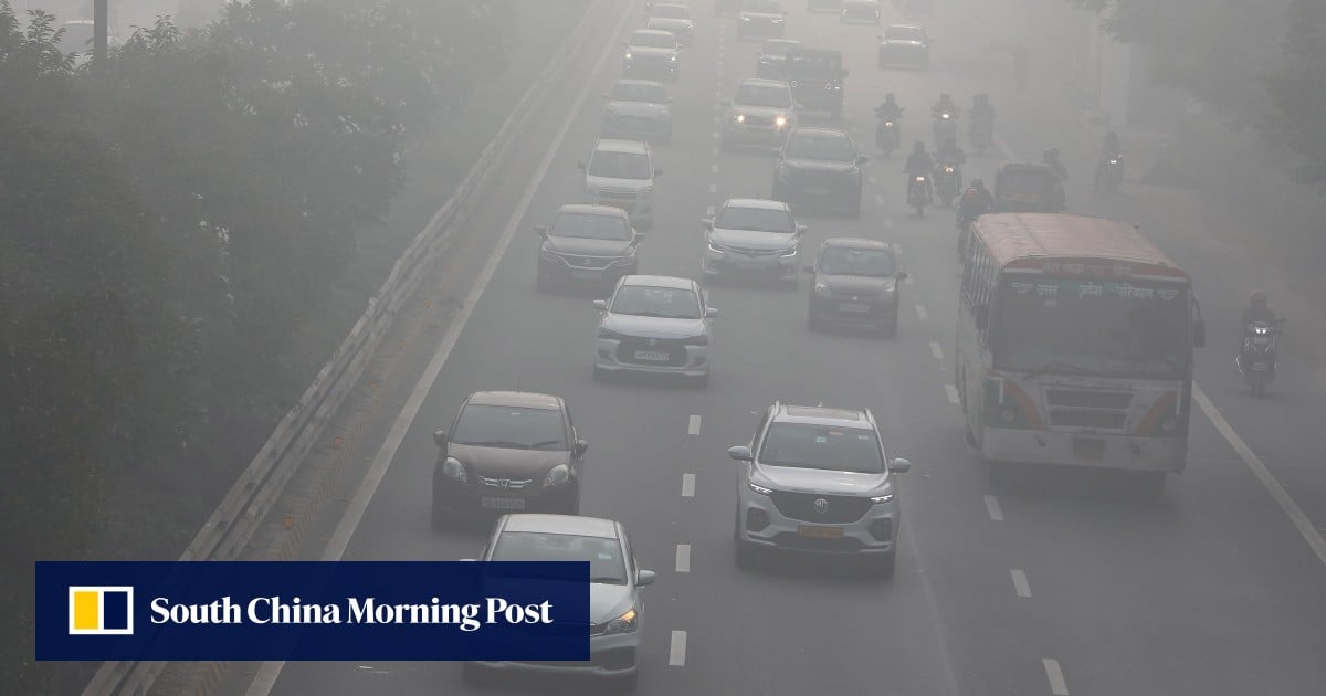 Delhi battles severe pollution with traffic bans, work-from-home order