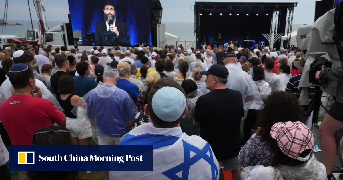 Jews worldwide urged to ‘come home’ to Israel after Bondi massacre