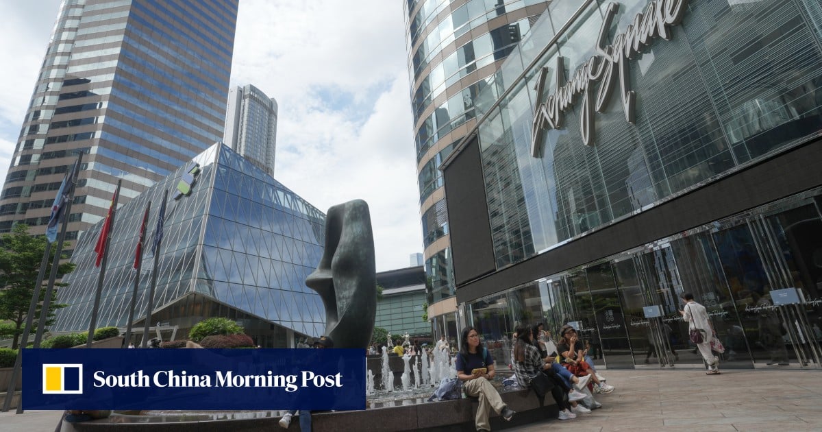 Hong Kong stocks rise to 2-week high as Beijing pledges to boost fiscal expenditure