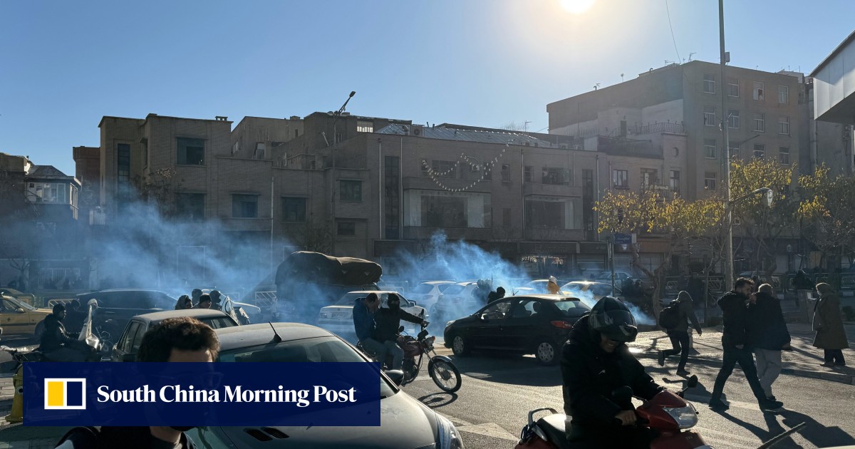 Iran Central Bank governor resigns as protests erupt over currency drop