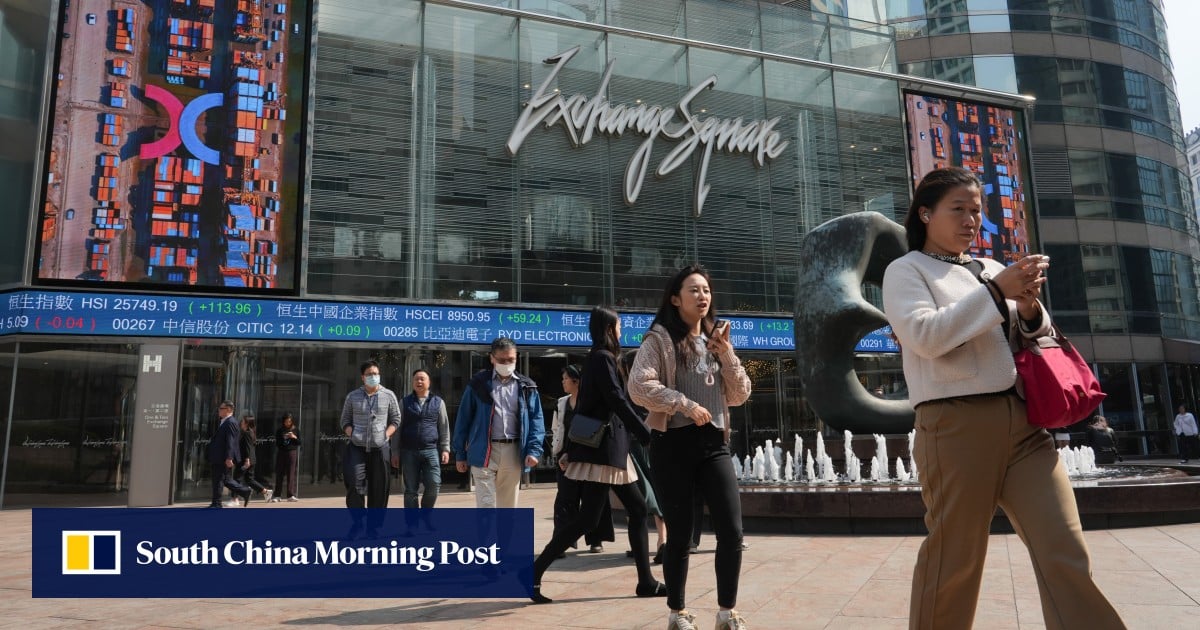 Hong Kong stocks hit 7-week high as investors diversify into Chinese tech names