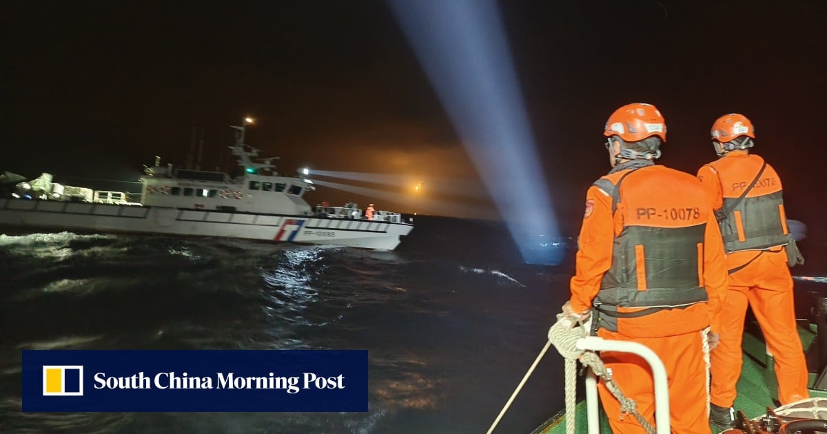 Taiwanese F-16 pilot who parachuted from fighter jet missing, rescuers intensify search