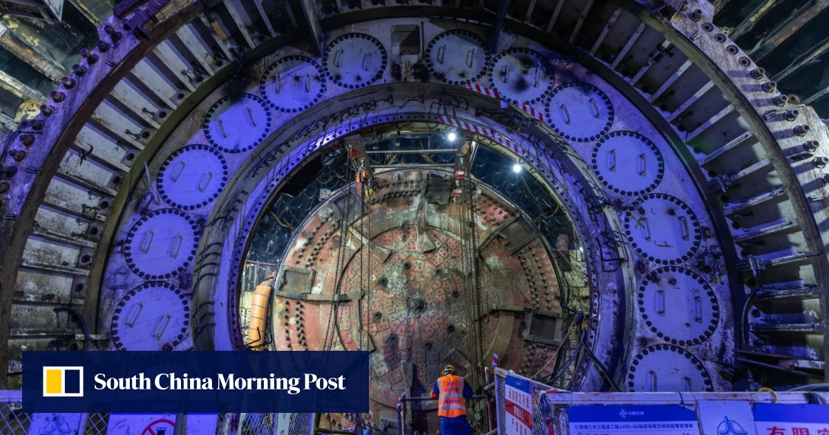 China’s daring engineering feat, Malaysia border chaos: 5 weekend reads